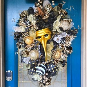 Mardi Gras Black & Gold Luxurious Swag